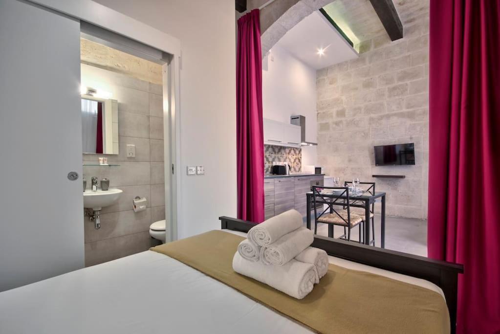 Vallettastay Old Lodge Apartment 2 ภายนอก รูปภาพ
